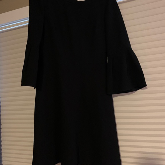 Eliza J bell sleeve dress - Picture 3 of 4